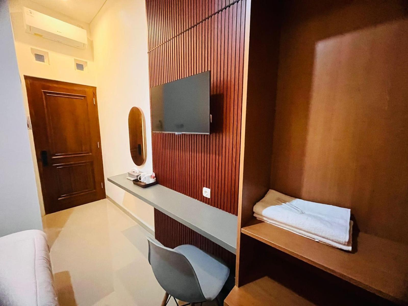 House Of Bedjo Powered By Cocotel Yogyakarta Esterno foto