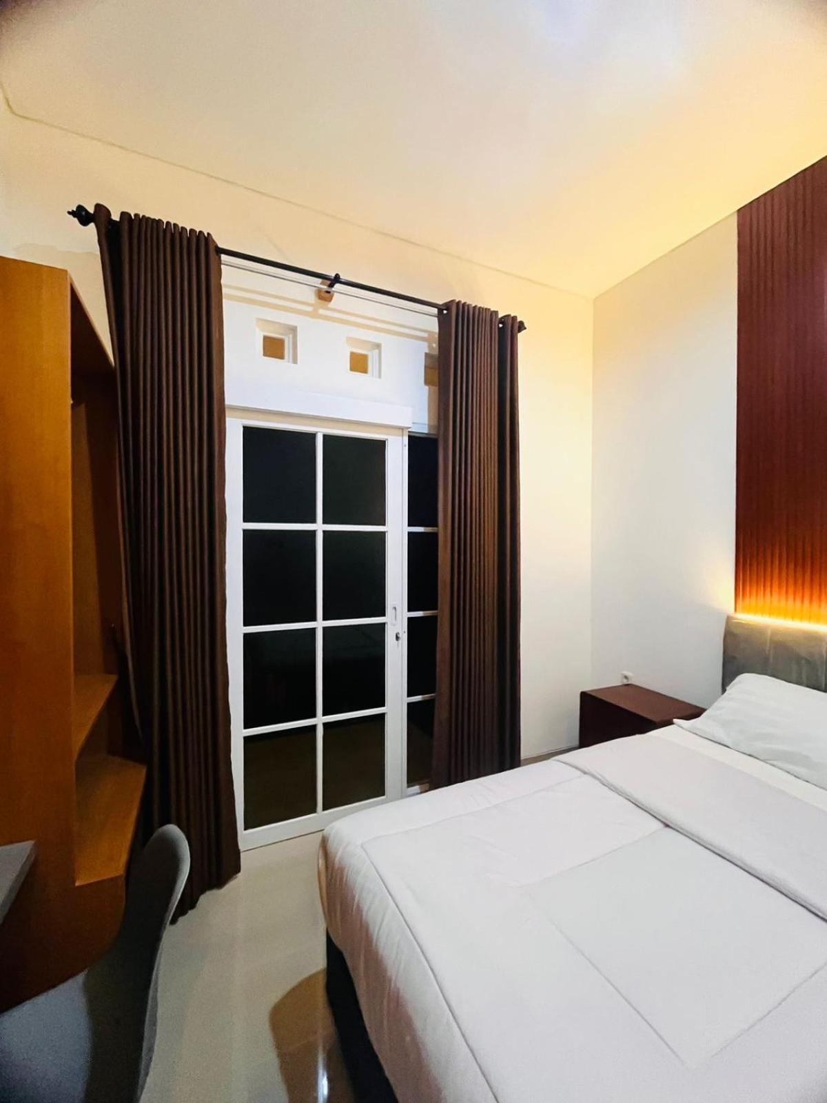 House Of Bedjo Powered By Cocotel Yogyakarta Esterno foto