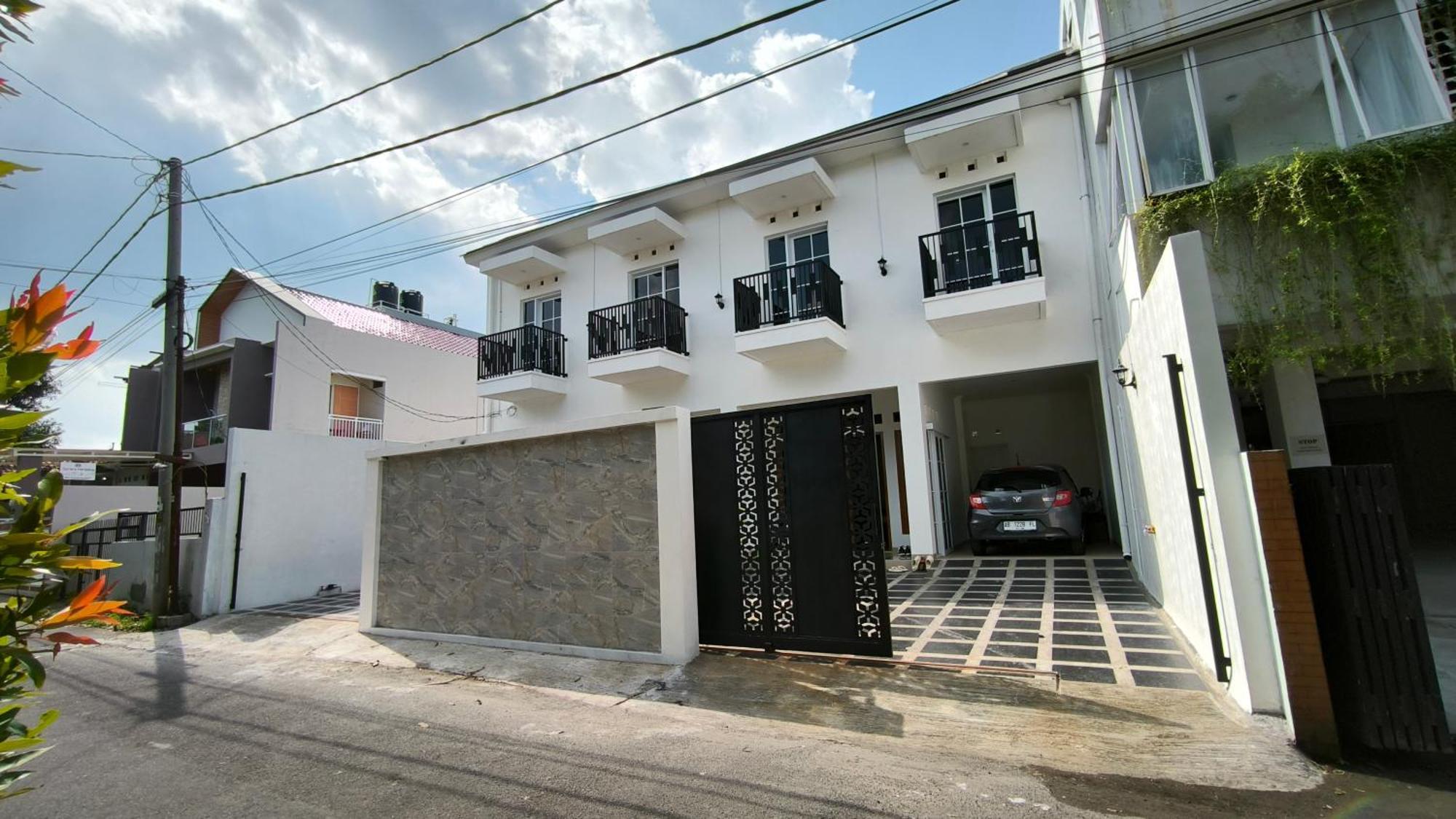 House Of Bedjo Powered By Cocotel Yogyakarta Esterno foto